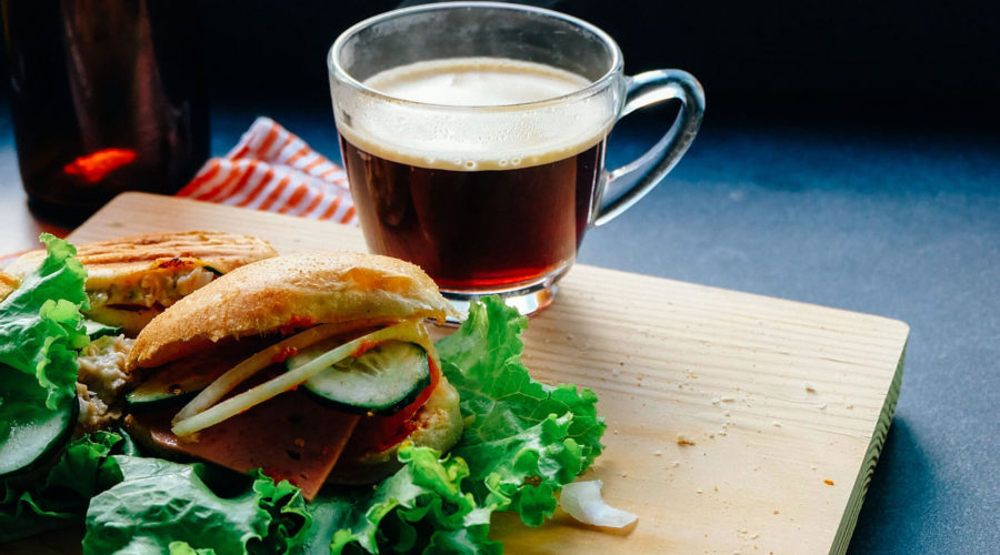 Dlaczego warto odwiedzić Zatokę Smaków podczas pobytu w Jastarni?